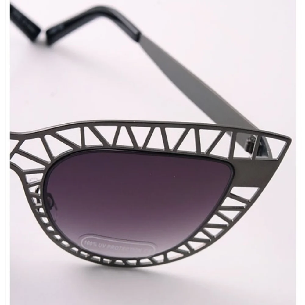 N/A stylish metal